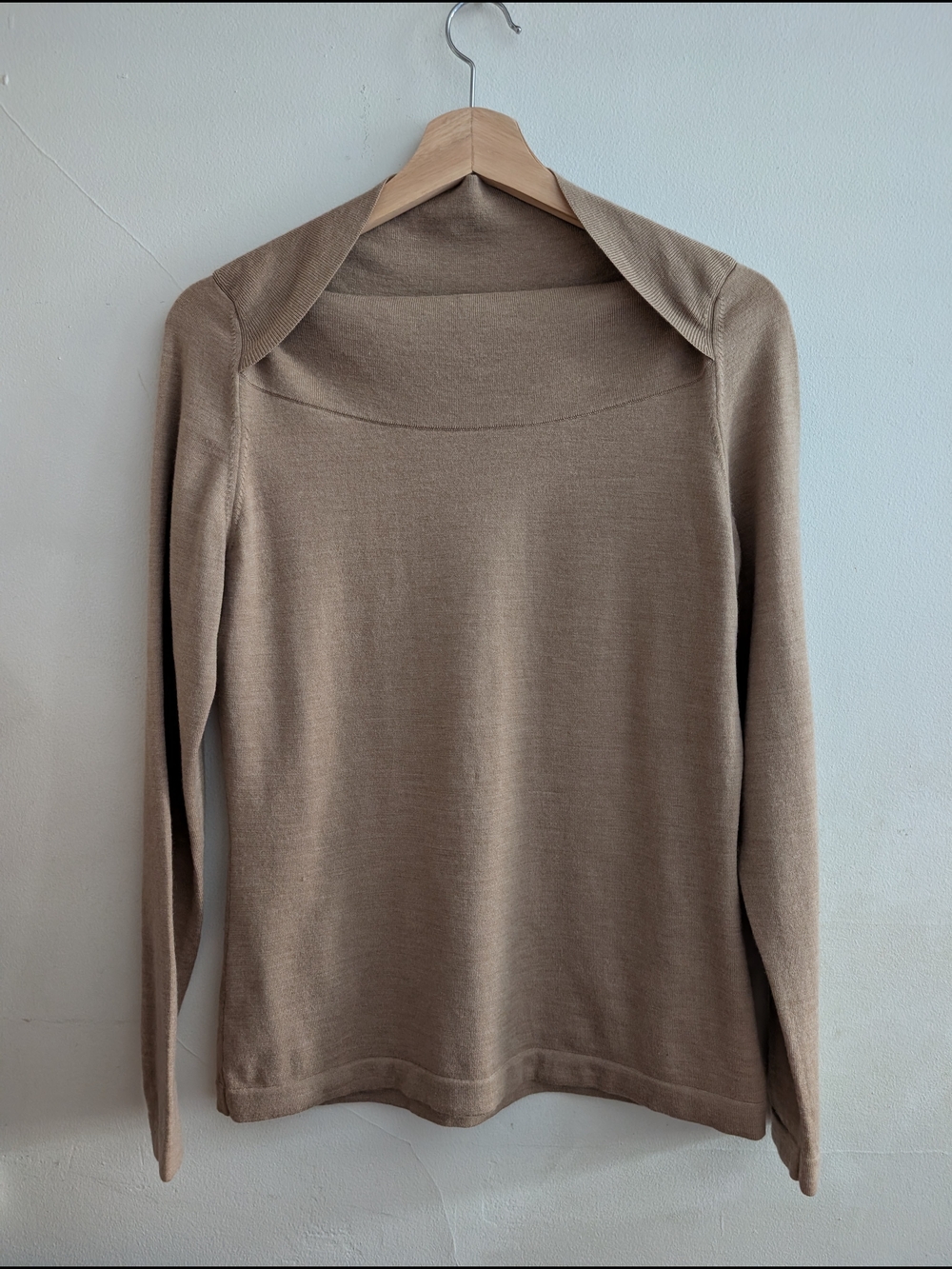 Banana Republic Boat-neck Merino Sweater in Light Taupe Beige